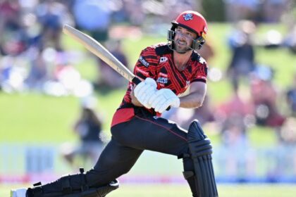 New Zealand's Chad Bowes whacks fastest double hundred in List-A; breaks Head, Jagadeesan's record