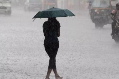 Rain lashes parts of Delhi, more showers forecast