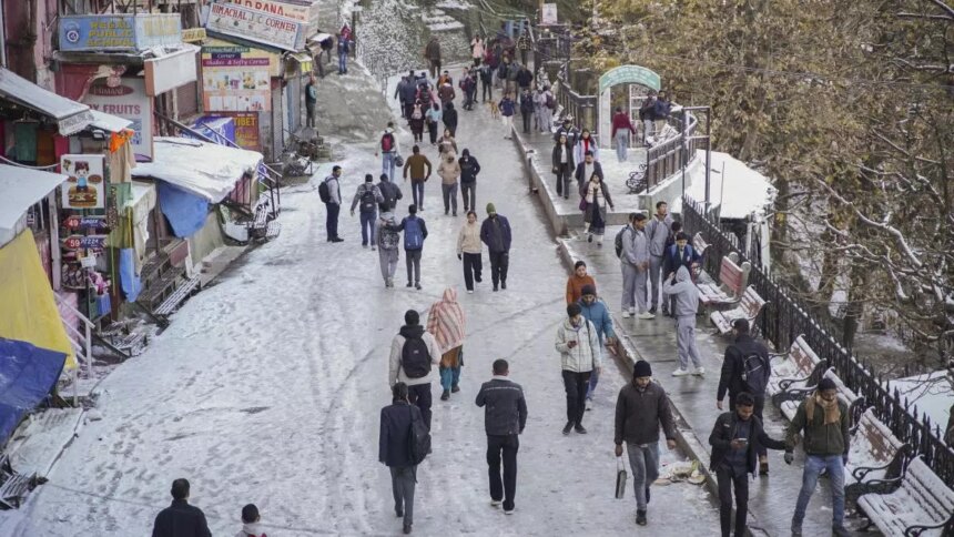 Shimla, Himachal Weather Live Updates: Rain, snow in North India to see peak activity on Friday, Saturday