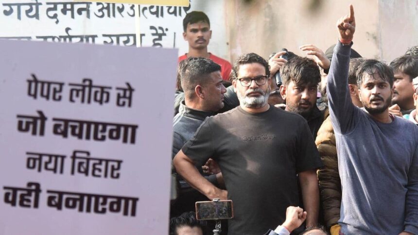 Patna, Bihar, India -Dec .29, 2024: Jan Suraj Party founder Prashant Kishore addressing BPSC candidates during their mass dharna for demanding re-exam in front of statue of Mahatma Gandhi at Gandhi Maidan in Patna, Bihar, India, Sunday,29, 2024.(Photo by Santosh Kumar/ Hindustan Times)