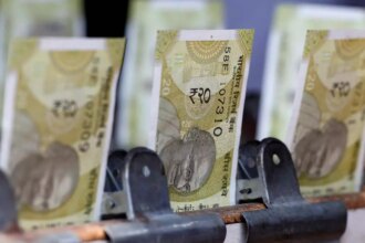 Currency market today: Rupee turns flat at 85.04 against US dollar in early trade