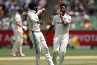 Mohammed Siraj knocks over Usman Khawaja to shush animated MCG crowd | WATCH