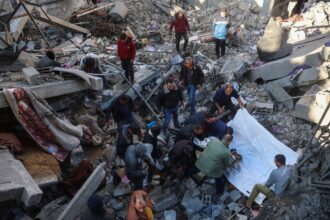 Israeli attacks kill 46 in Gaza as ceasefire talks continue