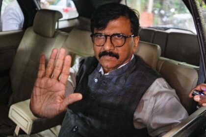 Politics News Today Live Updates on January 12, 2025: Sanjay Raut defends Shiv Sena (UBT)'s decision to go solo for local polls: ‘Congress leaders should have the habit…’