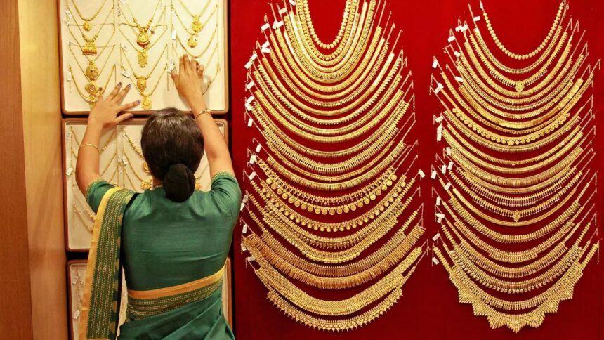 Motilal Oswal’s clarification pushes Kalyan Jewellers share price up by 8.6% 