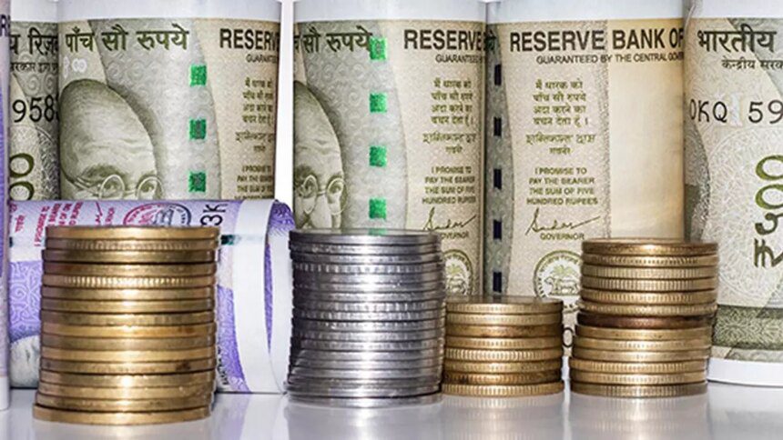 Rupee hits lifetime low against Dollar, US economy strength, Chinese Yuan depreciation, and FPI outflows contribute