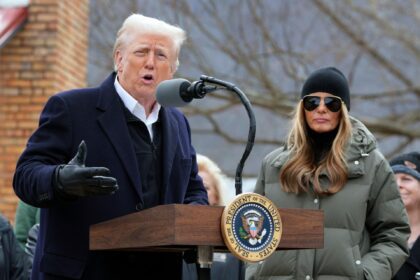 US President Trump threatens to abolish FEMA during tour of North Carolina