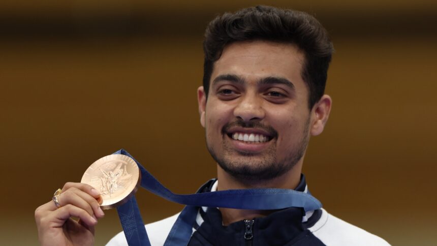 Indian Navy shooter Niraj stuns Paris medallist Swapnil, Karnataka on top of tally in National Games