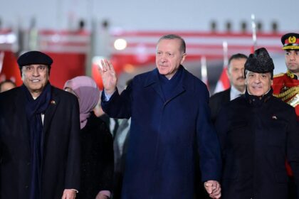 Pakistan rolls out red carpet for Turkiye’s Erdogan