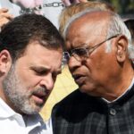 Lok Sabha LoP and Congress MP Rahul Gandhi and party National President Mallikarjun Kharge in conversation during a protest by the opposition parties outside Parliament over the issue of deportation of allegedly illegal Indian immigrants from the US, in New Delhi on Thursday.