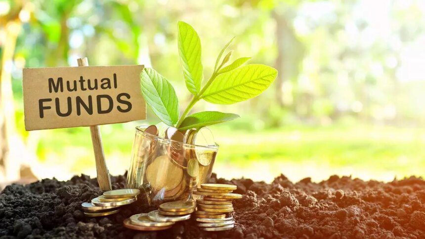 Indian Mutual Fund industry dominated by top AMCs, competition expected as new players enter market: Report