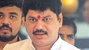 Maharashtra CM directs Dhananjay Munde to resign amid murder case controversy