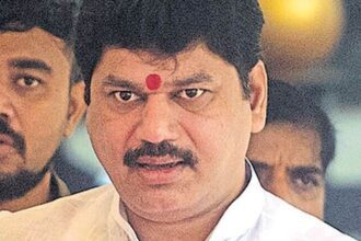 Maharashtra CM directs Dhananjay Munde to resign amid murder case controversy